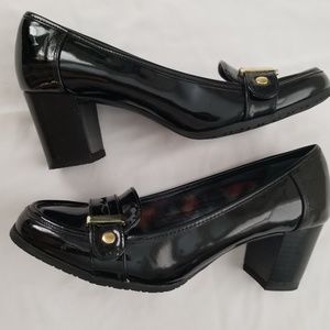 Bandolino black patent women's shoes size 7